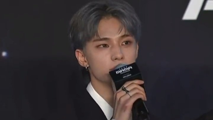 hyunjin pics tweet media