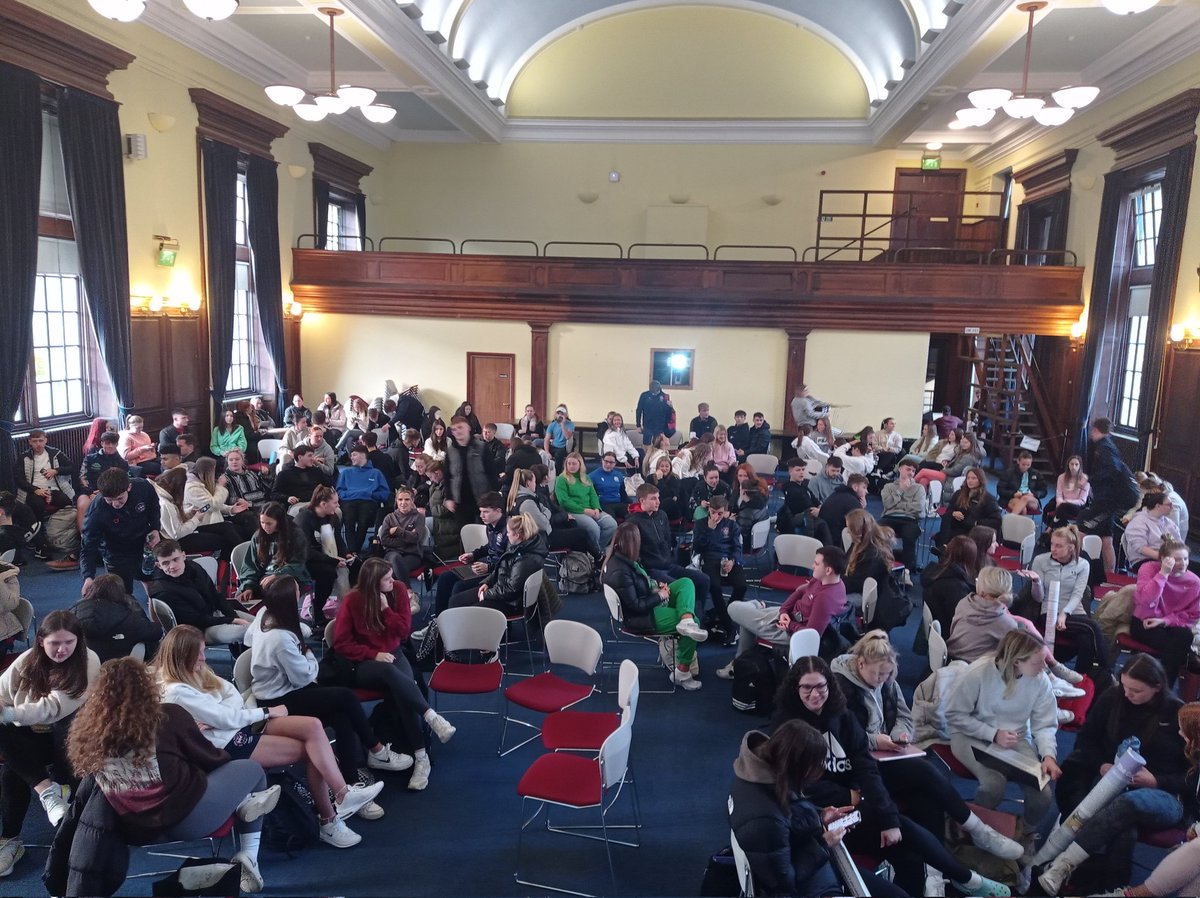 MichaelCJess's tweet photo. Great way to bring the semester to a close with our first #PECP Conference. Almost 300 students  coming together to share ideas on curriculum and pedagogy. Year 4 students sharing their  visions for PE with Year 1 &amp; 2 was a bit special. Congratulations to all who took part 👏👏 https://t.co/6n5fj1bRAS