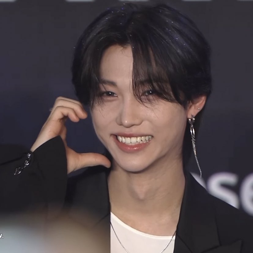 lixiedan's tweet photo. Los brillitos en el pelo de Felix🤧
#Felix #MAMA2022 #StrayKids https://t.co/wRU4a8WKAf