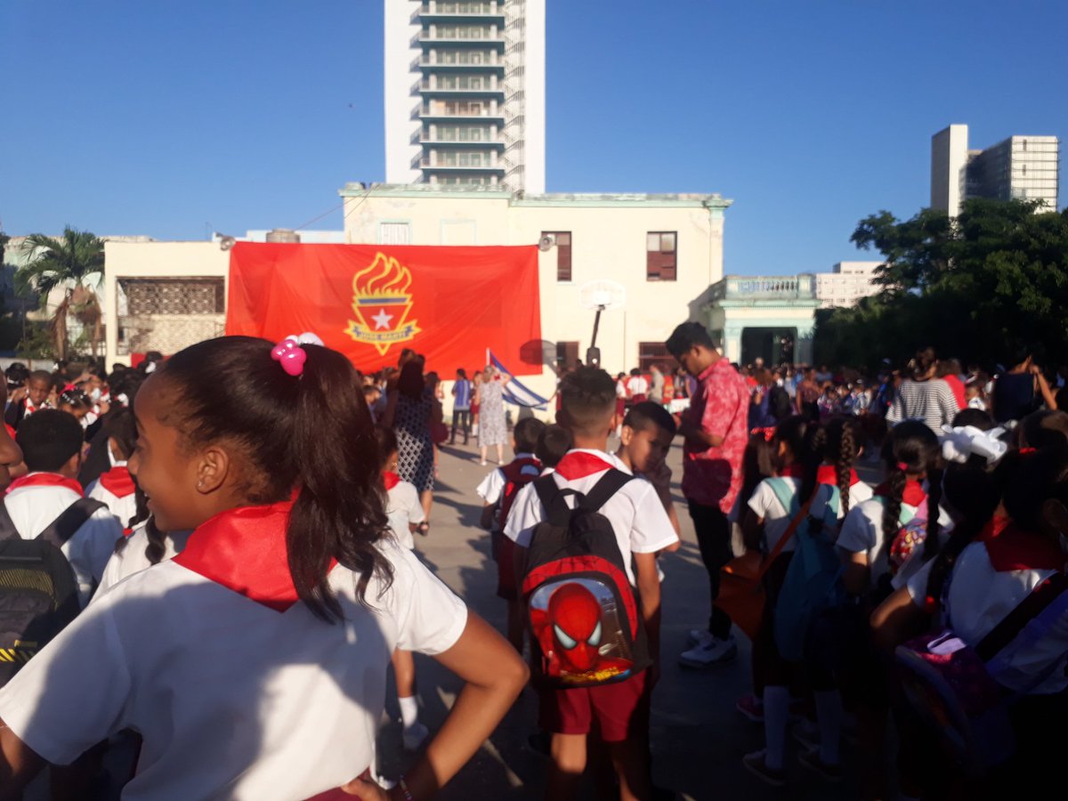 MartinezTriay's tweet photo. Este fue un lunes hermoso. Los niños regresaron a las clases. #CubaPorLaVida https://t.co/YQDuroHmNG