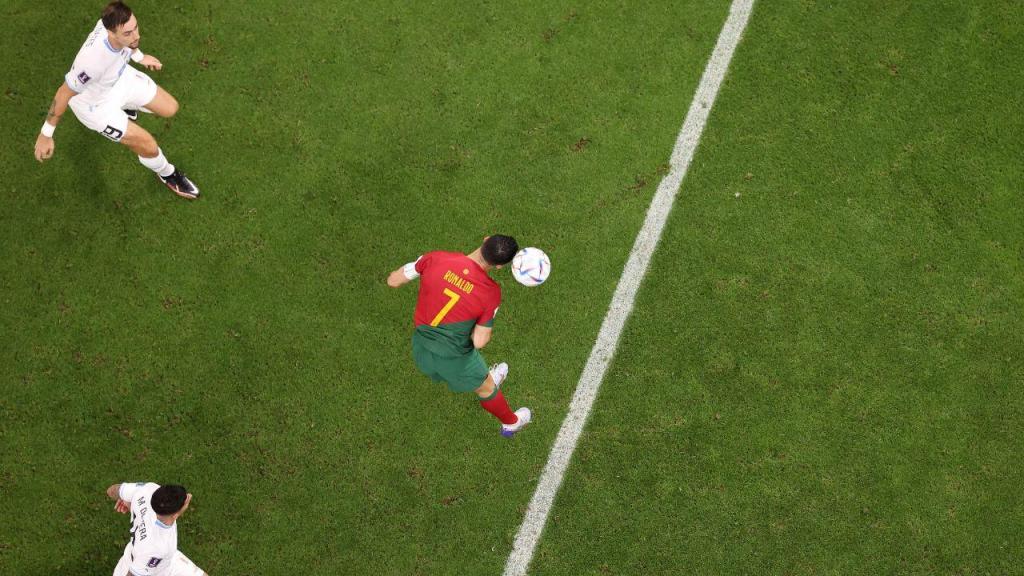 10xfootballl's tweet photo. FIFA Technical commission will review the Bruno goal against Uruguay. Videos show that Cristiano got a touch to the ball on its way to goal. 

FIFA will make a decision in the next few hours. https://t.co/ZMCBvxTer8