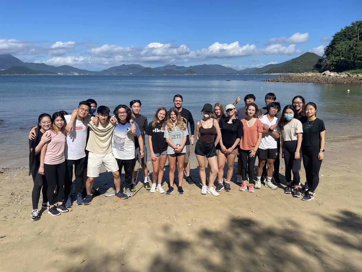 KellettScience's tweet photo. It’s that time of year when the @Kellett_6Form biology students head out to sample the local rocky shore! Such a beautiful day with lots of learning 🤓 https://t.co/eORUhrN599