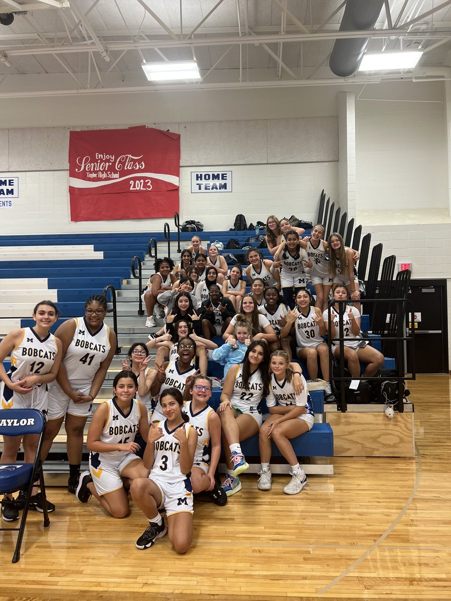 BreeDrury's tweet photo. @KatyISDAthletic MMJH took on Memorial Parkway tonight at Taylor HS. Go Bobcats! https://t.co/5Hm72Fg7Uf