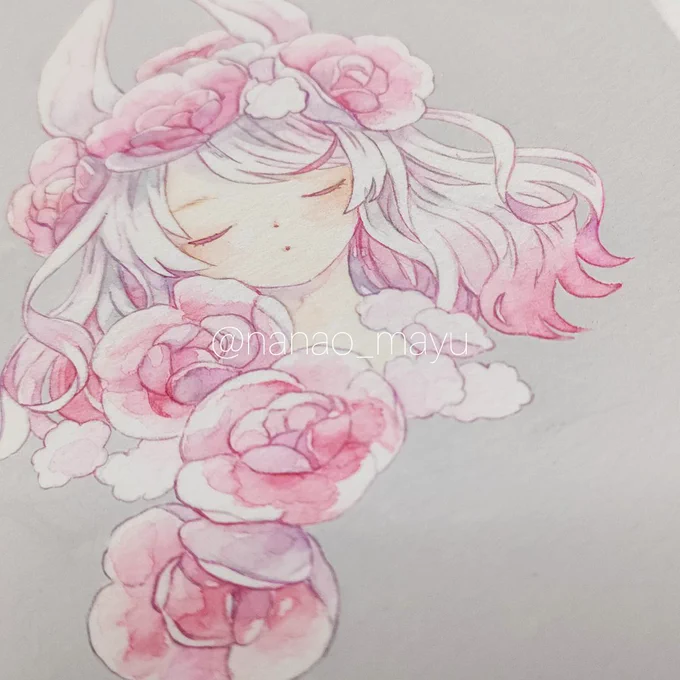 珍しく娘が昼寝したのでそのすきに主線入れてる!もうめちゃめちゃ可愛いのにあとホワイトとゴールドが入る。恐ろしい… 
