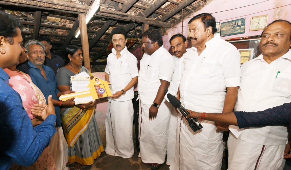 TheHockeyIndia's tweet photo. The Hon'ble Chief Minister, Shri M K Stalin, made a thoughtful gesture when he paid a visit to Selvam Karthi's home in Ariyalur and immediately gifted him and his family a new house to stay on seeing the current house condition. https://t.co/mzAixYPLeP