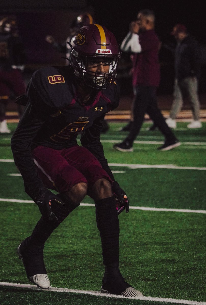 AmirMiller18's tweet photo. Senior Szn Highlights- https://t.co/DDs4o8UUAI @CoachElauer51 @mphsrecruiting @AaronFrana @ZachAlvira @GametimeRC @GiovannMelendez https://t.co/F8KcY2C95D