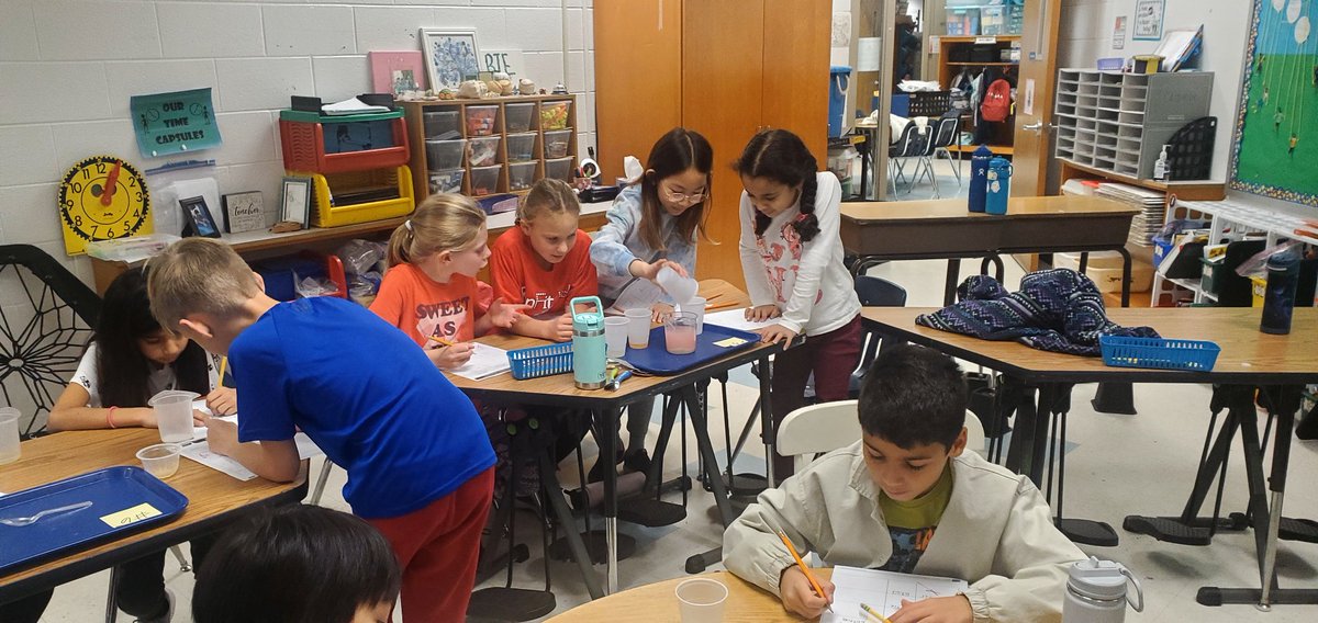 aacarroll1's tweet photo. What will mix with water? #3rdgradescientists @WSESfox #WillowPride https://t.co/RroXxr7Xy2
