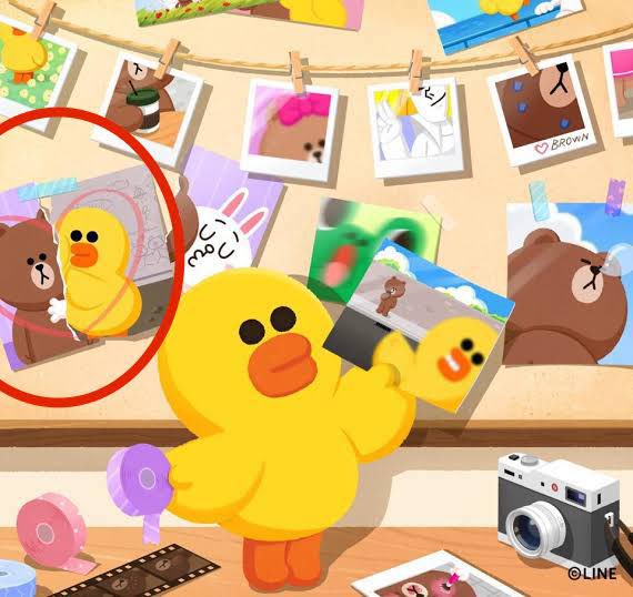 เคยได้ยินเรื่องของแซลลี่ลูกเจี๊ยบเหลืองตัวเร้กในไลน์ป่ะ สติ๊กเกอร์หรือภาพถ้ามีพี่หมีบราวน์กับโคนี่ ถ้าสังเกตดีๆ จะเห็นแซลลี่อยู่ด้วยบ่อยมาก เพราะความจริงแล้วแซลลี่แอบชอบบราวน์มาตลอดแต่บราวน์รักกระต่ายโคนี่ แซลลี่เลยเป็นได้แค่พี่น้อง แล้วคือนางเป็นลูกสาวท่านประธานบริษัทด้วยนะ