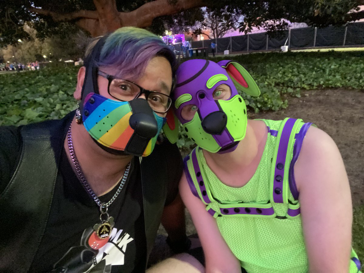 OscaPup's tweet photo. I love this photo but every time I see it all I hear is “Dobby is a free elf” 🤣😂🤣
-
-
-
#gaypup #pupgear #puphood #gaypuppy #gaykink #gayfetish #gaybdsm #humanpup #kink #fetish #puppypride #puppyplaycommunity https://t.co/V4Vg3A9ZJv