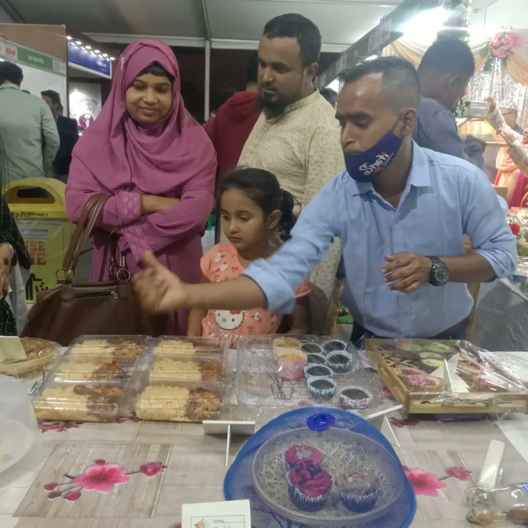Shaficafebakery's tweet photo. অন্যান্য দিনের মতো আজও আমাদের কার্যক্রম চলমান।  আলহামদুলিল্লাহ 🤲

তারিখঃ ২৪ নভেম্বর -৩ ডিসেম্বর, 
ভেনুঃ বঙ্গবন্ধু আন্তর্জাতিক সন্মেলন কেন্দ্র,
শেরে বাংলা নগর, ঢাকা। https://t.co/JZj9tyglHW