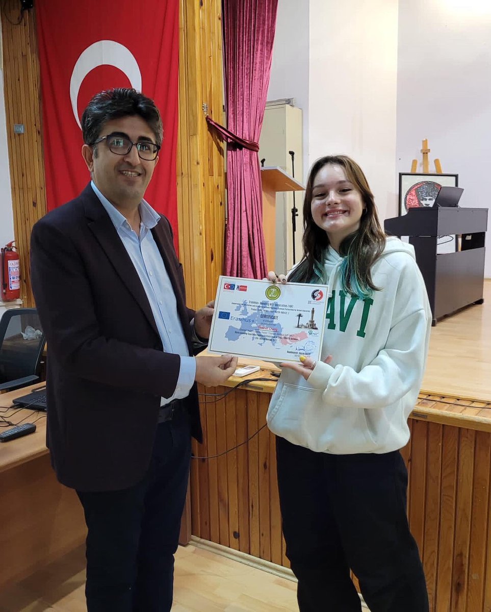 LisesiSuphi's tweet photo. Erasmus+ Bonding Wlth Generation Z projesi Türkiye Hareketliliği, 13-19 Kasım 2022 tarihinde Fransa, İtalya, İspanya ve Portekiz ortaklarımızın katılımıyla gerçekleştirilmiştir.
@ABBaskanligi @erasmus_turkiye @bornovamem @izmir_ilmem https://t.co/bUovGxyBnv