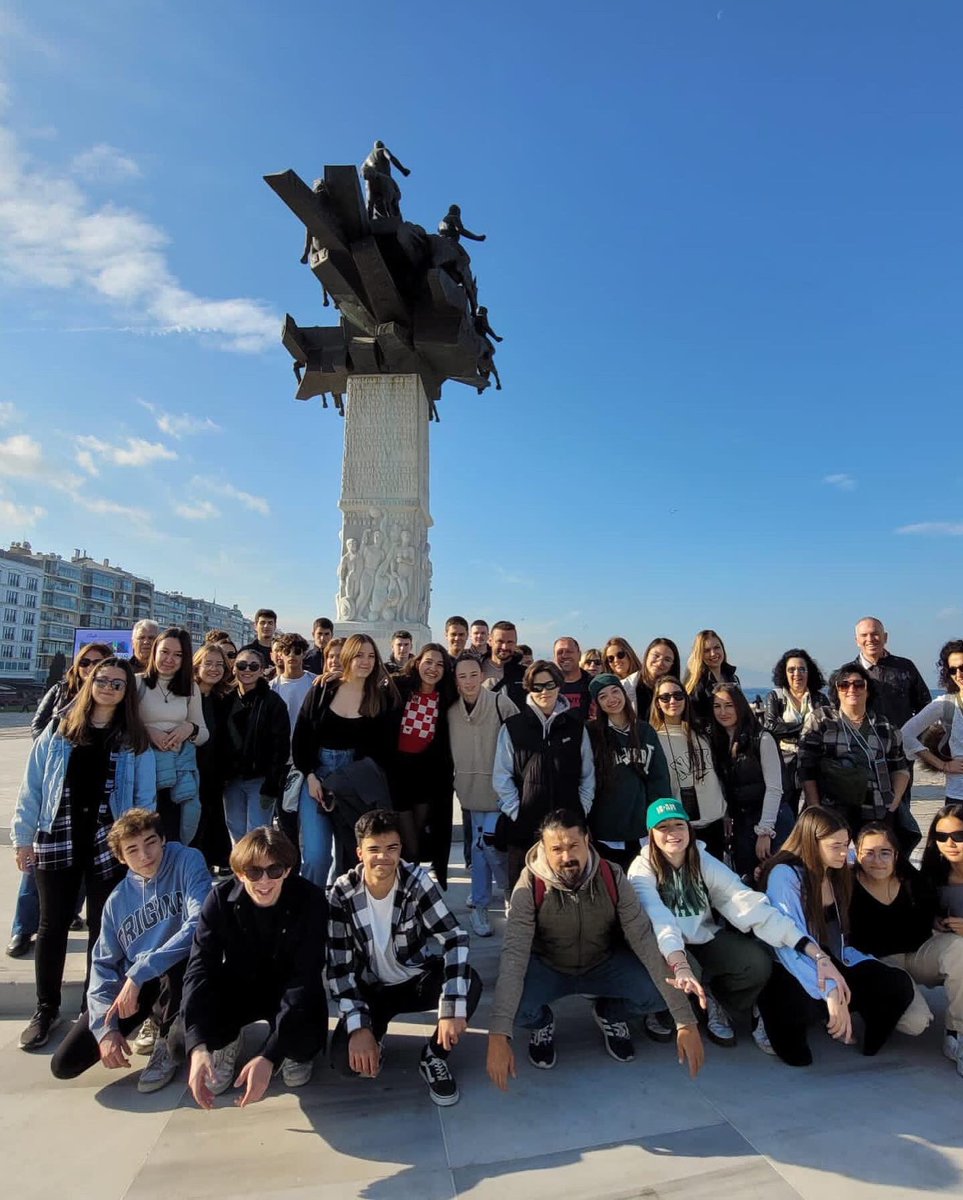 LisesiSuphi's tweet photo. Erasmus+ Bonding Wlth Generation Z projesi Türkiye Hareketliliği, 13-19 Kasım 2022 tarihinde Fransa, İtalya, İspanya ve Portekiz ortaklarımızın katılımıyla gerçekleştirilmiştir.
@ABBaskanligi @erasmus_turkiye @bornovamem @izmir_ilmem https://t.co/jQPf8JkqiW