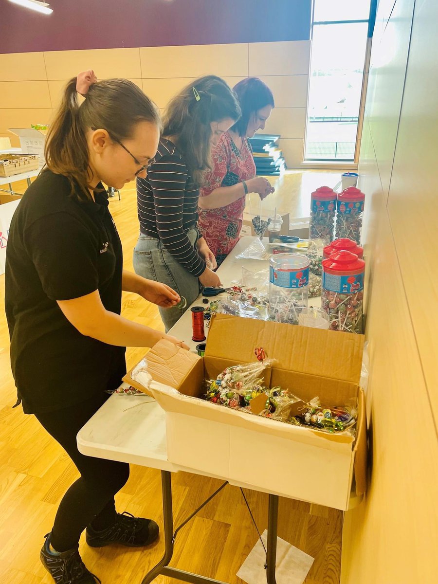 Fab to see pics of the Durham University Staff Volunteering Team sorting through all of their food donations. They have also made up sweet cones for our Christmas Food Boxes and are volunteering with us next week. Truly amazing! FF @durham_uni