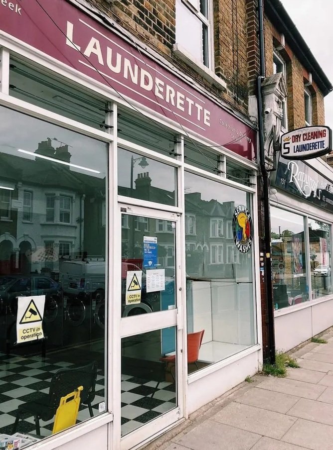 Launderettes1's tweet photo. Chase Side Launderette, 153 Chase Side, Enfield, EN2 0PW ๐งบ๐งบ
๐ท @enfieldzigzag
#chaseside #enfield #london #shopfront #exterior #sign #signage #font #typography #launderette #laundromat #launderama #washeteria #coinop #laundry #coinlaundry #washing #cleaning #streetphotography https://t.co/3KBPD1TxQy
