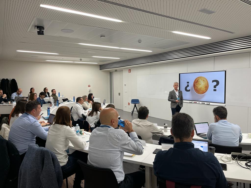rafjuan's tweet photo. Ha sido un placer formar parte del programa formativo ABC #Estrategia de @EDEMempresarios y compartir con las personas empresarias asistentes #UnaDulceHistoria de nuestra #empresafamiliar. Gracias por contar con nosotros y por generar un fantástico debate!! #FelizMartesATodos https://t.co/qGze99iQOB