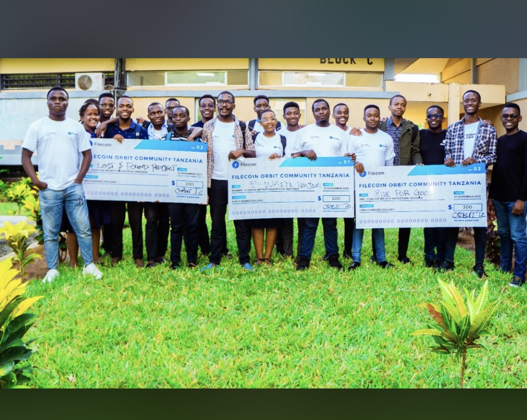 paul_ongito's tweet photo. Money was made very smoothly plz let’s fight poverty together  please subscribe our twitter to be the first one @OrbitTanzania1  to join our #hackathone 
#ipfs @OrbitTanzania1 #filecoin https://t.co/johmd4FxoR