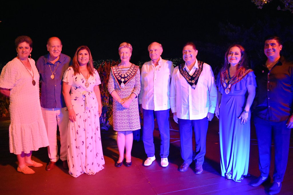 🏝️☀️ ACAPULCO, SEDE DE LA MEMORABLE ASAMBLEA NACIONAL SKÅL MÉXICO 🇲🇽🥂

🌊🏖️🤝 Les compartimos la galería fotográfica de la 4a Asamblea Nacional <a href="/skalmex/">Skal Nacional México</a> en <a href="/Acapulco/">Acapulco</a>, cuna del turismo en México <a href="/janecuntourism/">Jane Garcia</a> <a href="/IvonneRosadoM/">IRM</a> <a href="/gboliog/">Gustavo Bolio</a> <a href="/angie_angon/">Angie Angon</a> 👇

facebook.com/10003246017697…