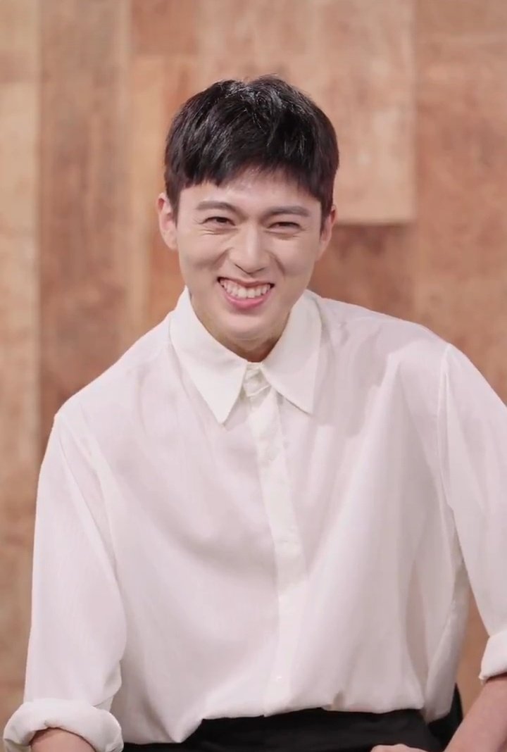 gwonui's tweet image. i live for sangwoo's smile 🥺🤍