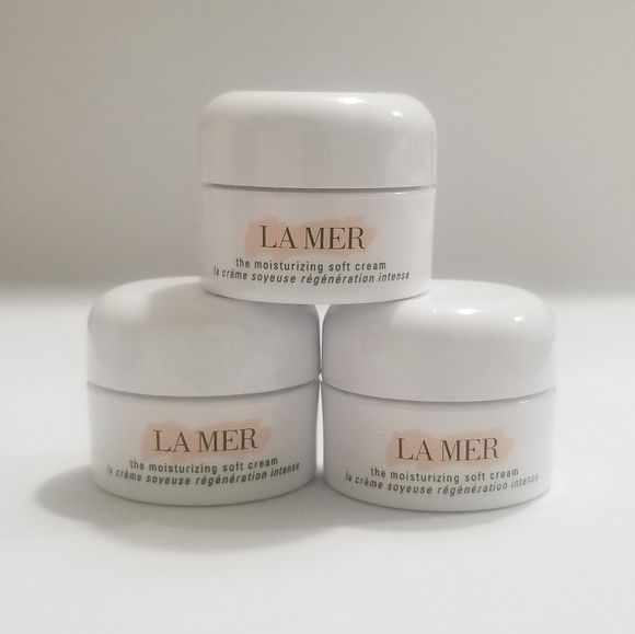 CAMPOS17's tweet photo. So good I had to share! Check out all the items I'm loving on @Poshmarkapp from @jam261447 #poshmark #fashion #style #shopmycloset #lamer #maurices: https://t.co/Bekn2beGxa https://t.co/R2GWvzKFVT