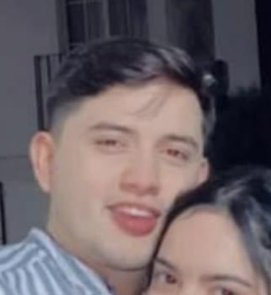 chichiflix_'s tweet photo. Júzguenlo ustedes con sus propios ojos xd 

Criticando el cuerpo de mujeres a las que no les llega ni a los talones. https://t.co/8B297tbI9l
