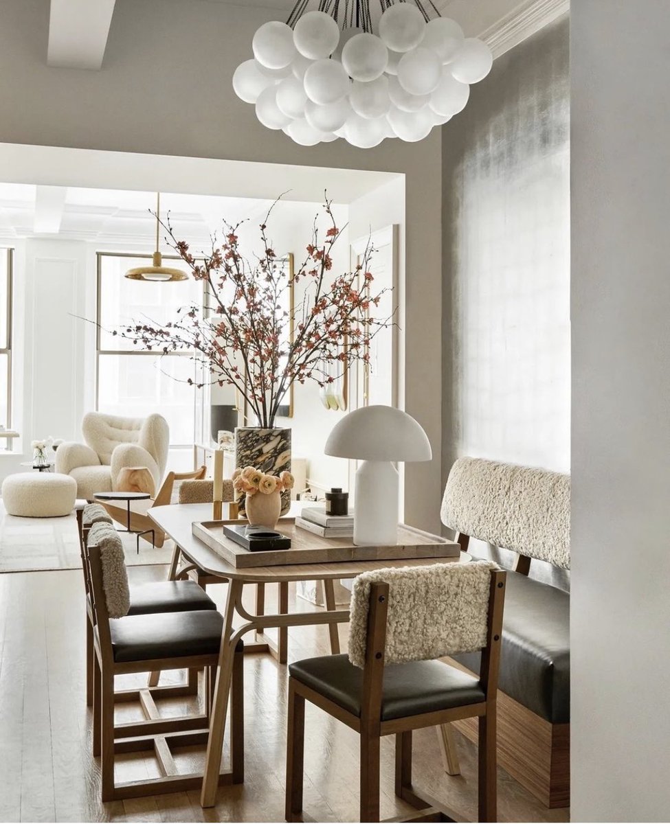 B O U N C E

Often when extending this can darken existing rooms as they become further inset into the property. You can help the brightness in these deep rooms with large openings to allow light in, a bright colour palette, and reflective surfaces to help light bounce around.