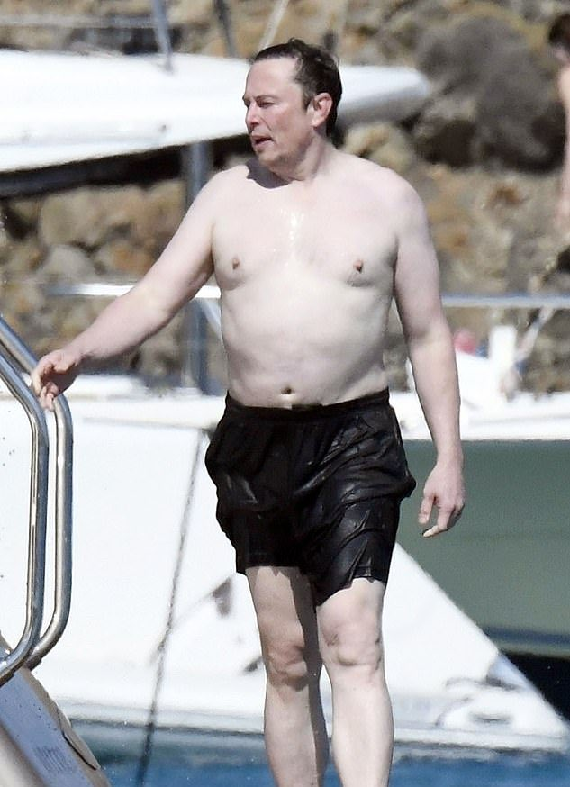 RogerZenAF's tweet photo. Some people take this asshole bleaching thing a bit too far... https://t.co/Y3cZCLdcU7