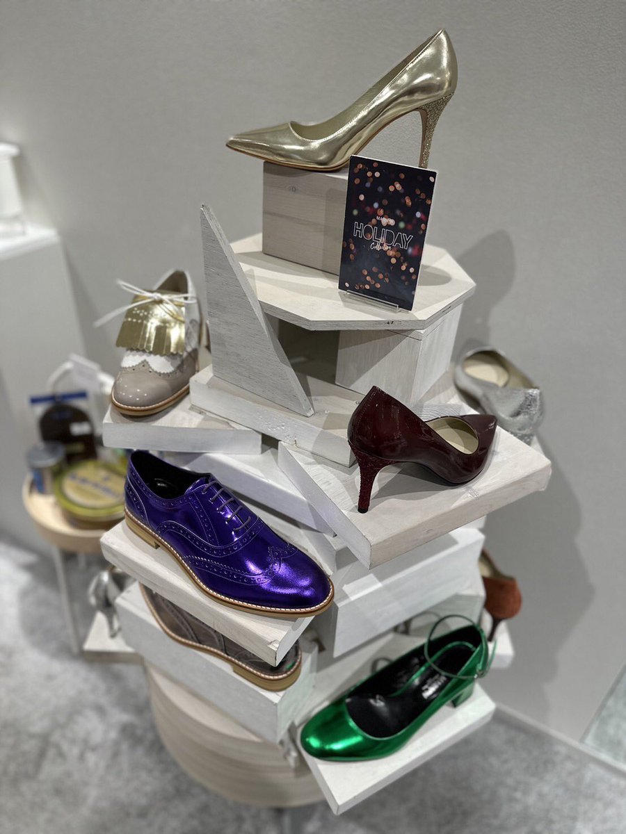 FukuokaMarnon's tweet image. 12月1日(木)よりパンプスの価格改定を行います🥲
今日と明日は値上げ前の価格でオーダー出来ます👠✨
気になっていたデザインをぜひこの機会に😊
ご来店お待ちしております♫

#MARNON #マルノン　#ラシック福岡天神　#福岡三越　#セミオーダーシューズ　#福岡市 #パンプス　#オーダーパンプス