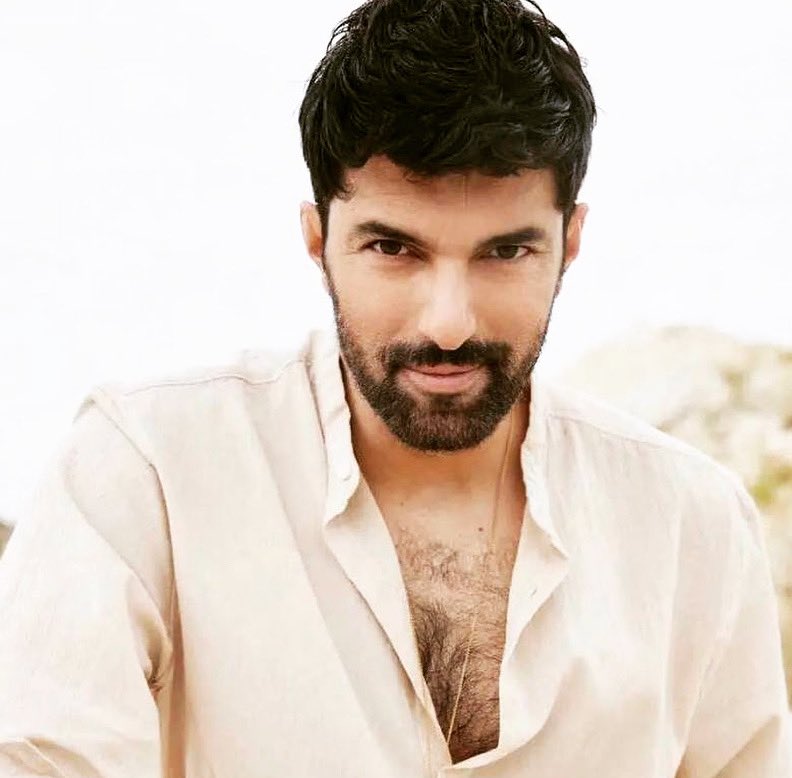EnginAkyurekPR's tweet photo. Mutlu Türk Salı Engin  🇵🇷💖🇹🇷 
Happy #TurkishTuesday 
#mutlutürksalı 

EnginAkyürek #EnginAkyürek https://t.co/agFDQV50il