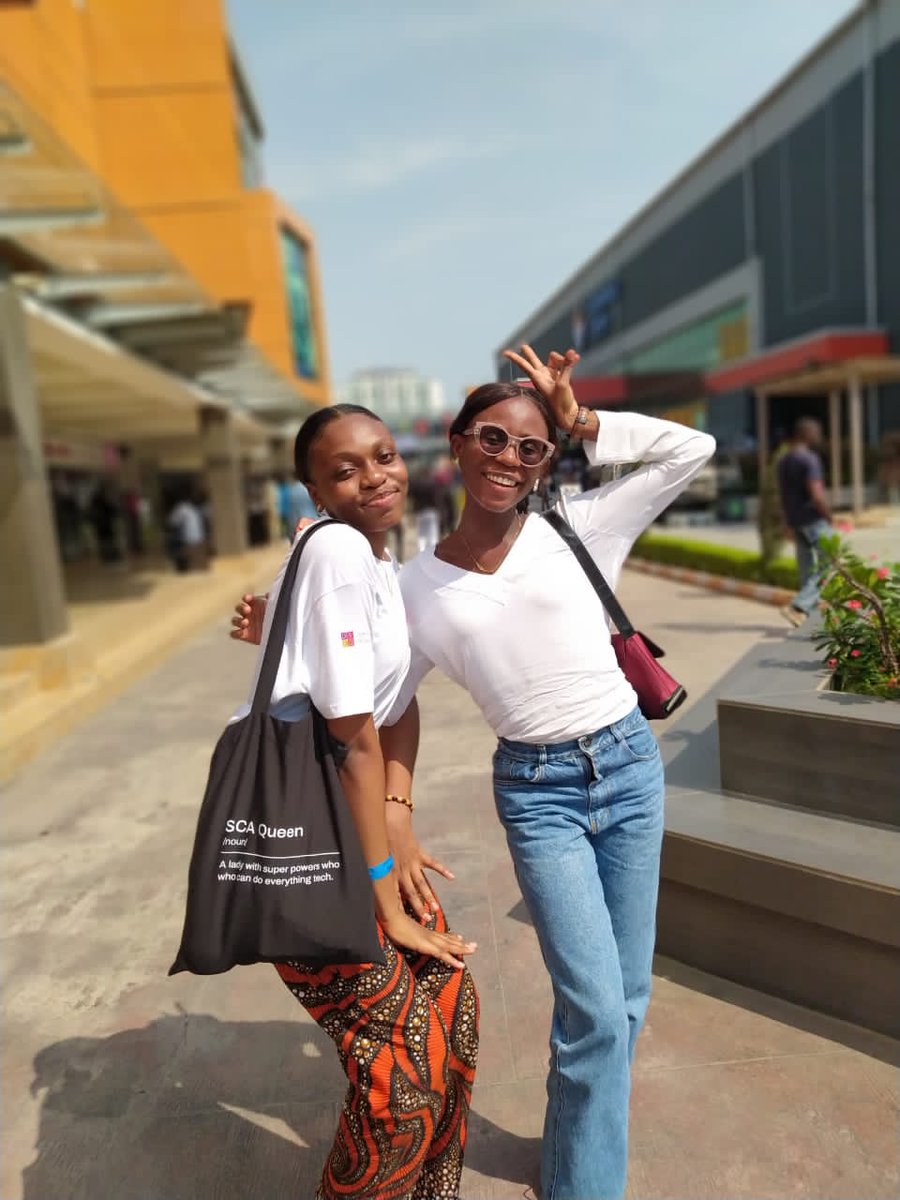 chyonu1's tweet image. More pictures ☺️
#DevFestLagos #DevFestLagos2022 #DevFest2022

PS: I made my pants👖✂️