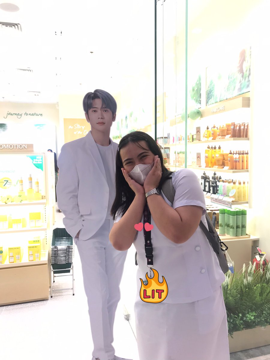 luh4nbin's tweet photo. FINALLY!! jaehyun in my area !!! https://t.co/1Sav5TeVau