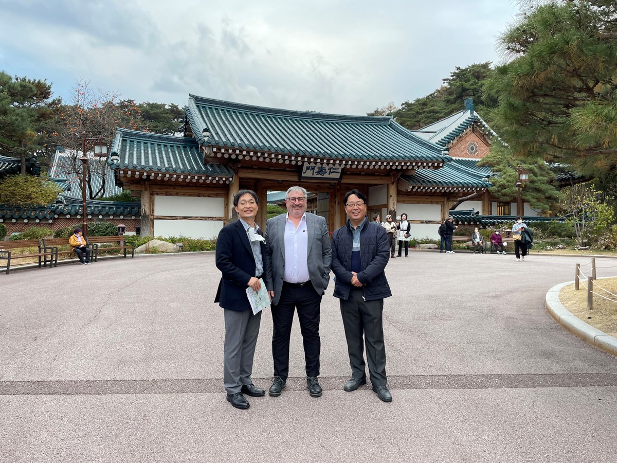 Zytronic's tweet photo. Korean distributor DTH Ltd has been one of our key partners for 12 years! DTH markets our entire family of touch sensors, and their sales team's in-depth knowledge has been invaluable for us in the Korean market.
Learn more:
https://t.co/J1iW3xgyZt
#Touchscreen #TouchSensor https://t.co/0NNJph4Gst