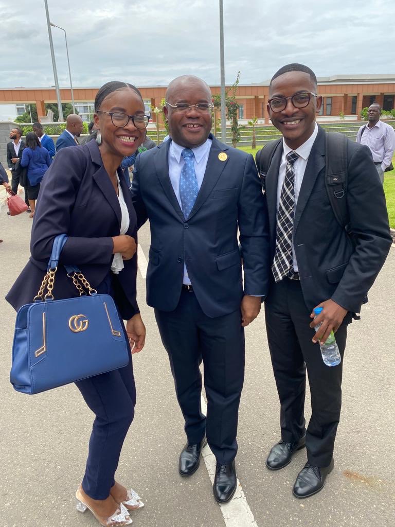AgostinhoVd's tweet photo. Tive a honra de participar (28.11.2022)da conferência “Diplomacia e Segurança Internacional”, realizada em Luanda pela (e na) “Academia Diplomática Venâncio de Moura”.Foi um bom exercício de troca de ideias sobre política externa.Bem Haja a Academia Diplomática Venâncio de Moura! https://t.co/nMQ3HXQrJY