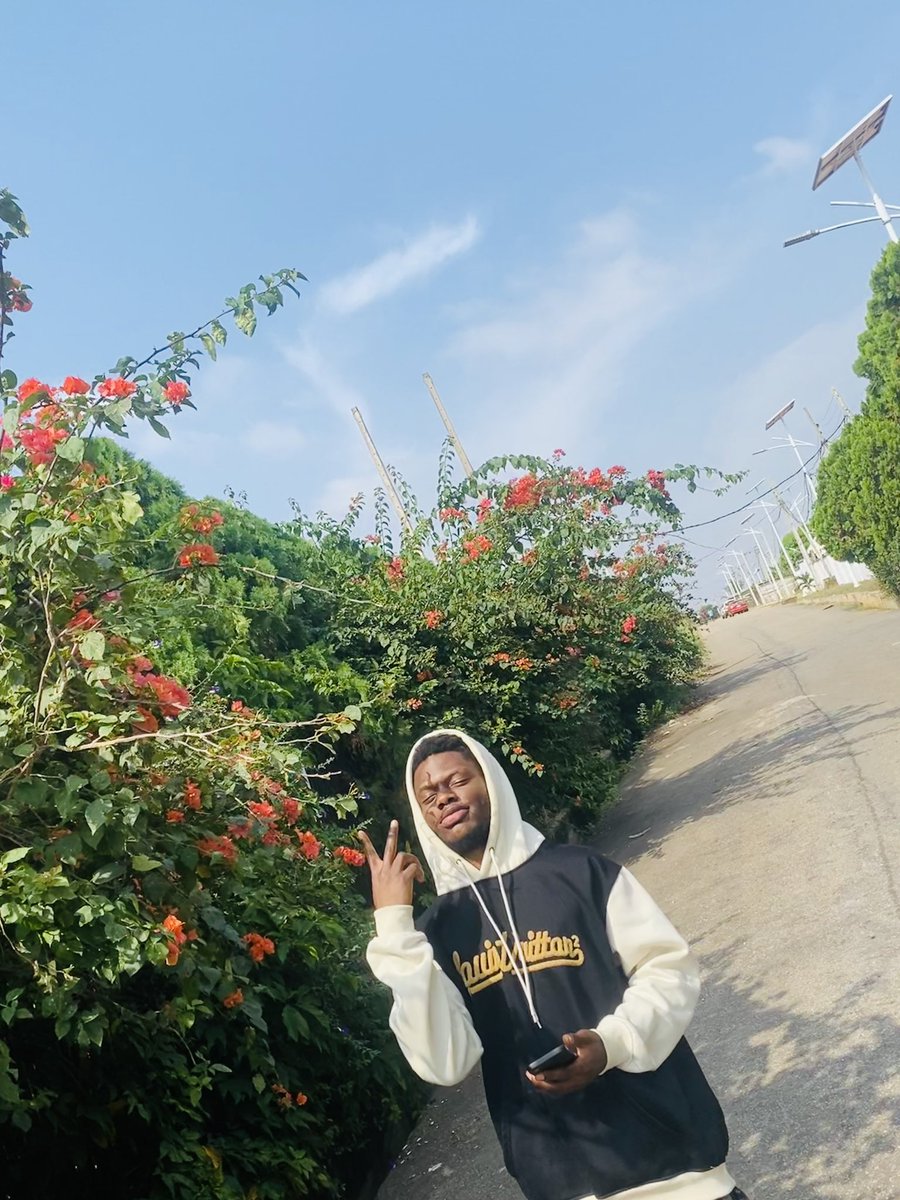 euro_bagg's tweet photo. 💫 https://t.co/T6aPhL3amM