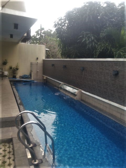 gudangsproperty's tweet photo. #RumahDijual HOOK DI BINTARO SEKTOR 1

Spesifikasi :
Luas Tanah : 410 m2
Luas Bangunan : 600 m2
Kamar Tidur : 8+2 Kamar
Kamar Mandi : 5+1 Kamar
Lantai : 2 Lantai
Listrik : 11.000 Watt
Line Tlp : 2 Line
Hadap : Selatan
Sertifikat : SHM
Harga : Rp. 5,5 M
Cara Bayar : Cash / KPR https://t.co/tPliSM2AyL