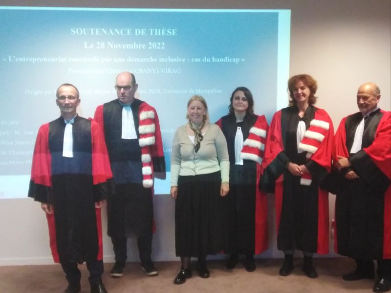 Félicitations à <a href="/virag_csanyi/">Véronique Csanyi-Virag</a>  qui a brillamment soutenu sa thèse et que <a href="/PolgeMarion/">POLGE Marion</a> a eu le plaisir d'encadrer

Un sujet qui contribue à une lecture #humaniste de l'#entrepreneuriat autour de la question du #handicap

<a href="/JMCourrent/">Jean-Marie COURRENT</a> <a href="/MgiBruna/">Maria Giuseppina BRUNA</a>