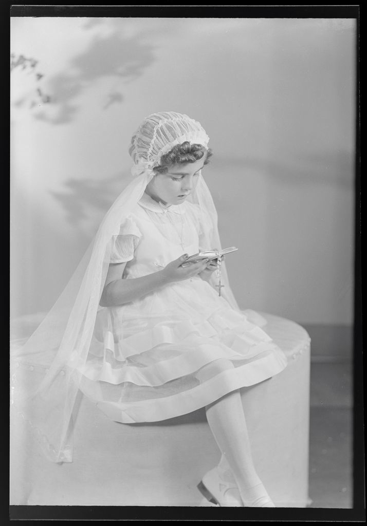 harvard_art_bot's tweet photo. Untitled (studio portrait of young girl in religious dress seated at three-quarters turn reading bible) - (1941) Martin Schweig | Negative, gelatin silver (film) | 4.2002.9034 https://t.co/OkHz110d7b