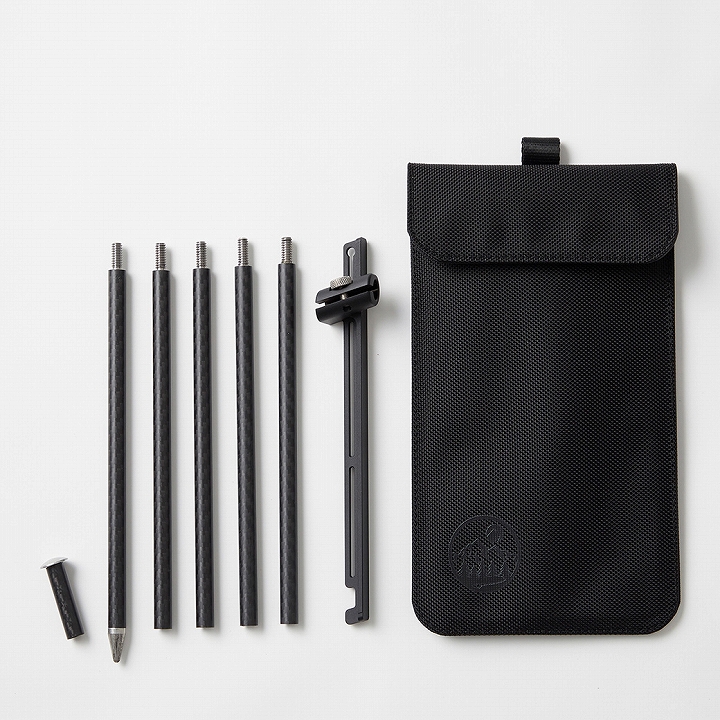 DeffCorporation's tweet photo. 設置場所を選ばない自由なランタンハンガー「CARBON MONOPOLE LANTERN HANGAR」を発売開始いたしました！

https://t.co/ZUlBo8mOhb

#camp #campgear #camping #solocamping #ulcamp #ulgear #deff #ディーフ #ソロキャンプ #カーボンポール #ドライカーボン #キャンプ好きな人と繋がりたい https://t.co/22ggQc2qTu