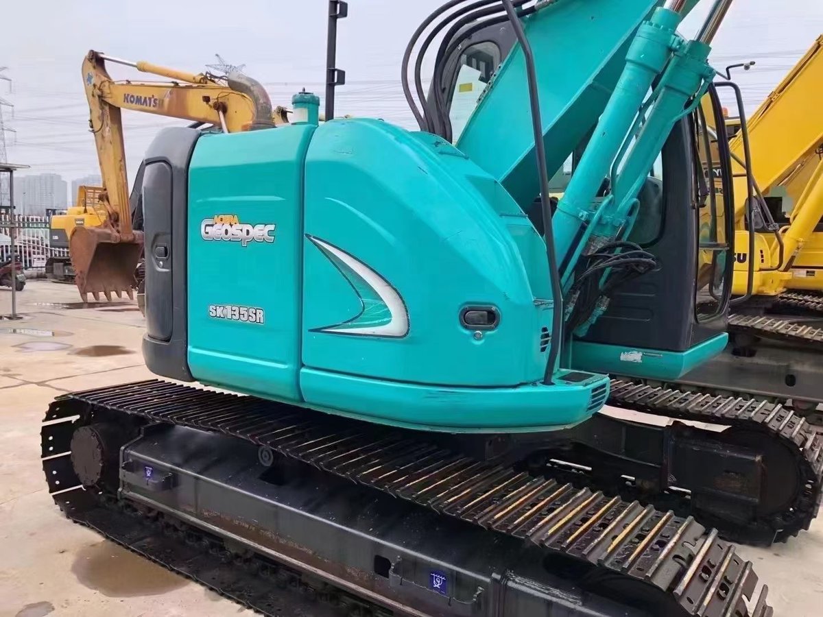 SpectechS's tweet photo. Экскаваторы бу и новые доставка по всему миру. #excavator #спецтехника #навесноеоборудование https://t.co/BbuUgbuvFw