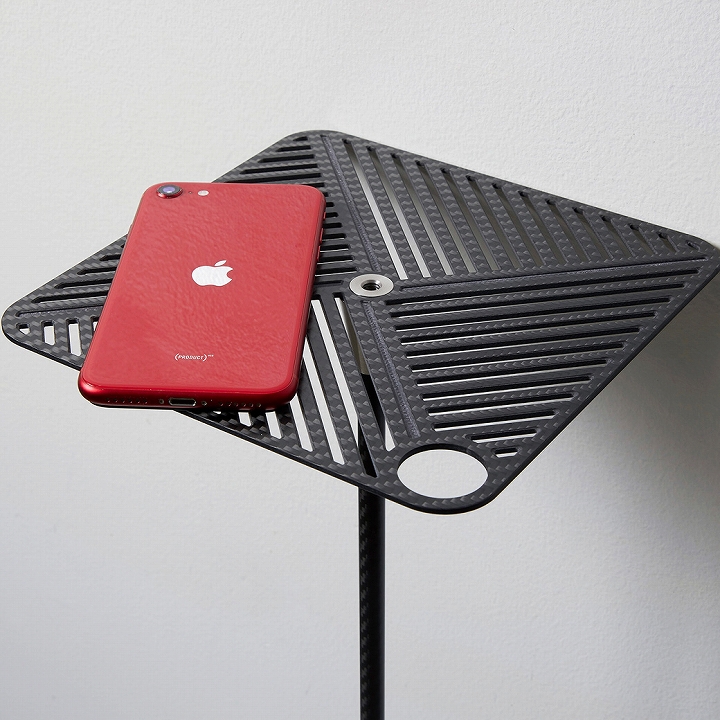 DeffCorporation's tweet photo. ドライカーボンをふんだんに使ったコンパクトで使い勝手の良いテーブル「CARBONE MONOPOLE CAMP TABLE」を発売開始いたしました！
https://t.co/ZUlBo8Ep8J

#camp #campgear #camping #solocamping #ulcamp #ulgear #deff #ディーフ #ソロキャンプ #ドライカーボン #キャンプ好きな人と繋がりたい https://t.co/AvFXig4Yu4