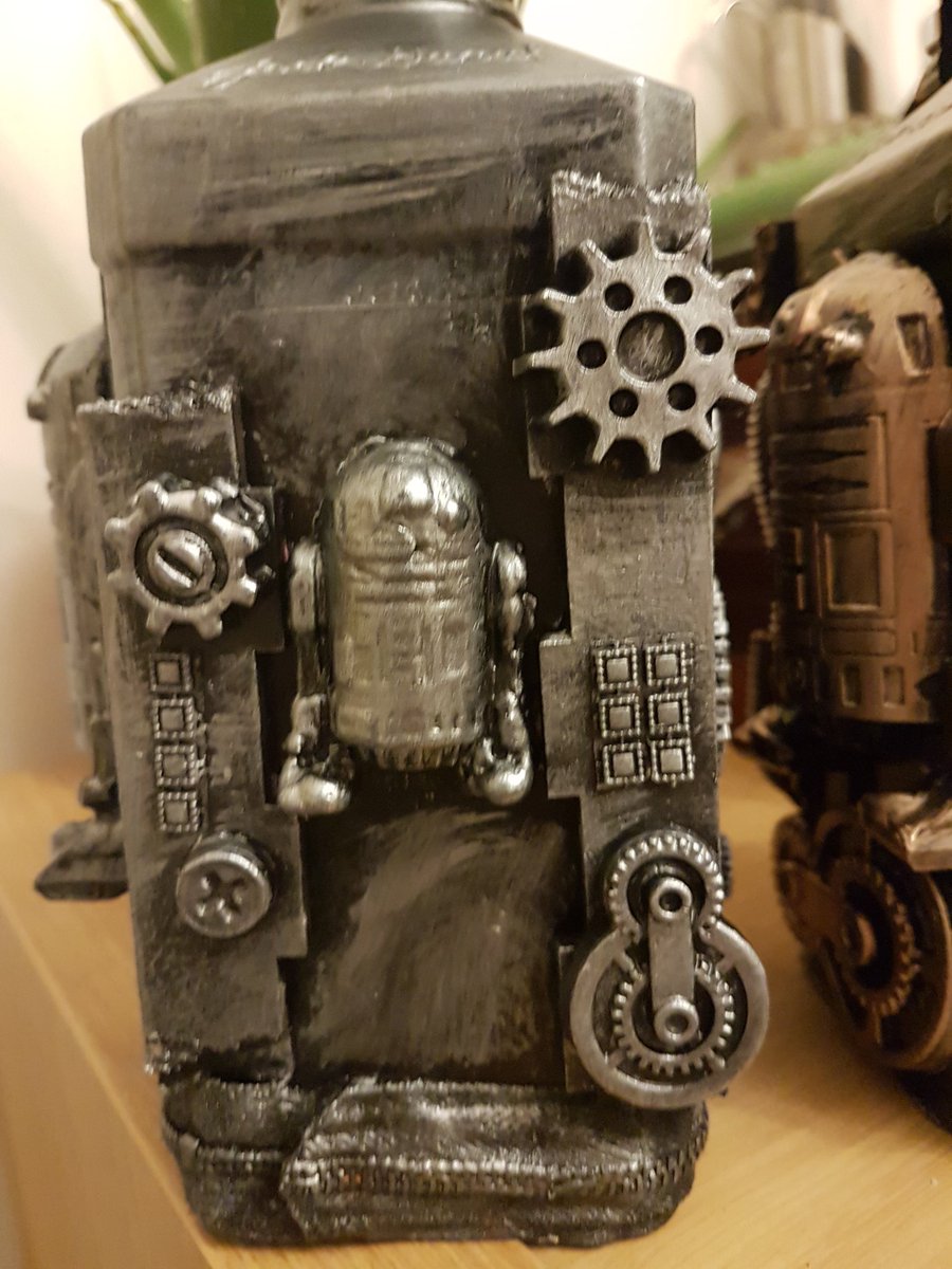twfsteampunk's tweet photo. #Starwars meets #Jackdaniels Designed by myself Totally Wild For Steampunk #upcyclebottle #thanet #margate #broadstairs #Ramsgate #StarWarsDay #giftsforhim #giftsformen #Christmasgift #Steampunkgift #artforsale #artist #mixedmediaart https://t.co/PKgKdn7Eq7