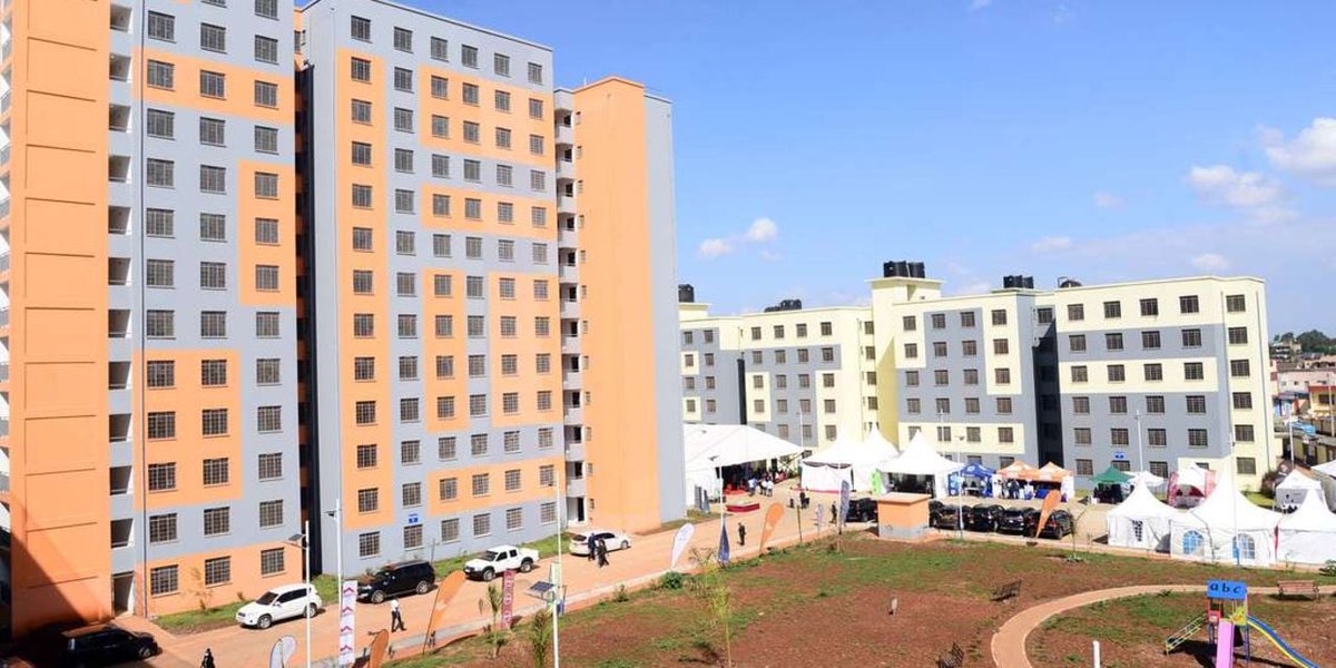 TheSmartCompany's tweet photo. Pension funds give Ruto terms for homes billions
https://t.co/qTl05IdM6W https://t.co/8lNVGRqDWu