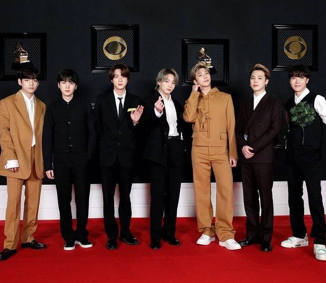 OT7wreckedarmy's tweet photo. BTS's massive sets/stages for their performances ~ a mind blowing thread ❤️‍🔥❤️‍🔥❤️‍🔥 https://t.co/UI5cPHlbwu