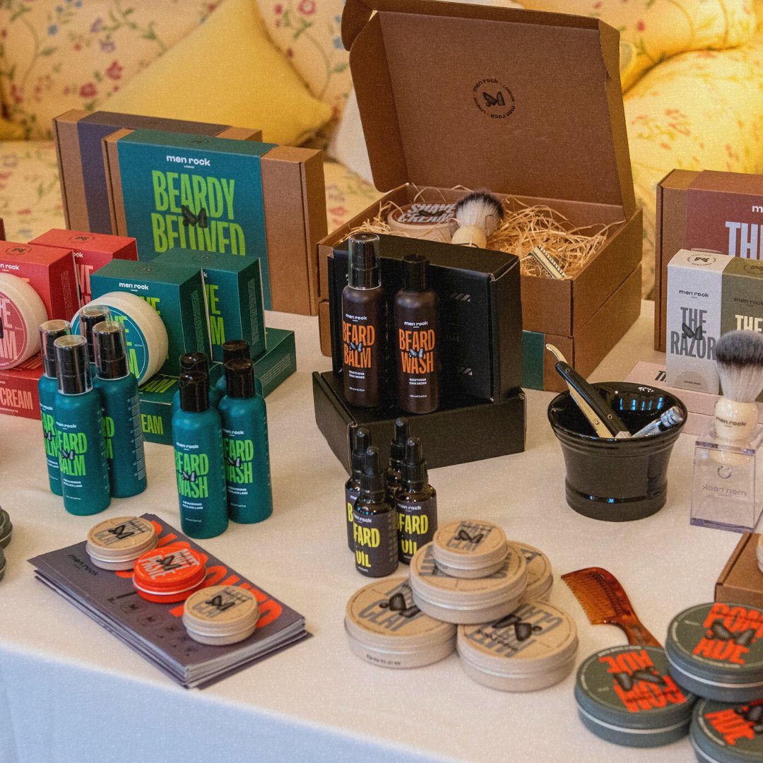 MenRockHello's tweet image. PROUDLY BRITISH. Last week we had an amazing opportunity to showcase our brand at the Proudly British event in Prague! 🇨🇿

#menrock #beardcare #hairstyling