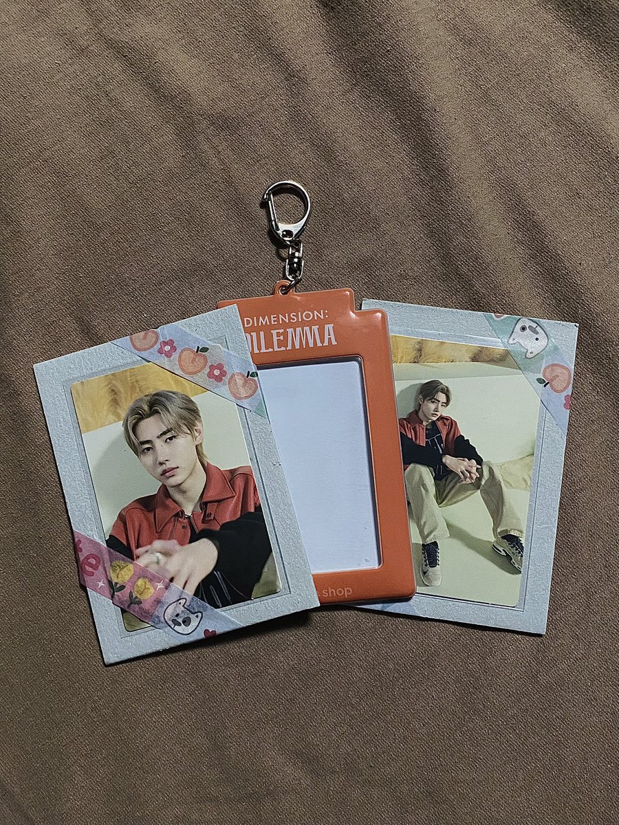 Few9620's tweet photo. การ์ด เฟรมการ์ด สวย ราคาถูก แพ็คดี ของแถมเยอะมาก แม่ค้าน่ารักมากๆเลย #rv_letchugaur https://t.co/4h2JzGMSRI