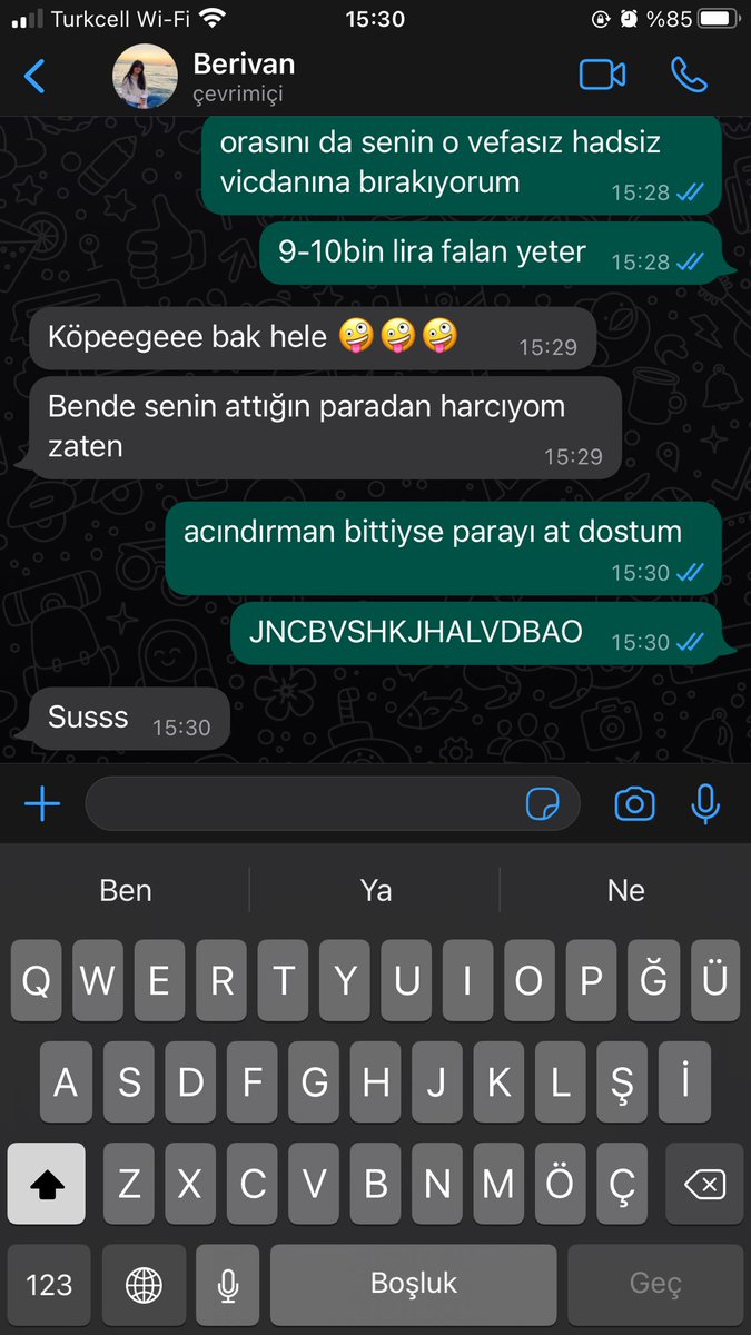 Ablamla aynı parayı kendi içimizde borç olarak döndürüyoz