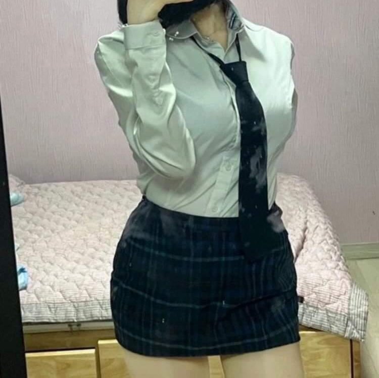 sumin___05's tweet photo. 맘누르고 팔로우하면 수민이 ㅈㅇ영상 보여줄께 라인 sumin_053
#섹트 #자영 #폰섹 #맘눌뎀 https://t.co/kJKzUfeJhk