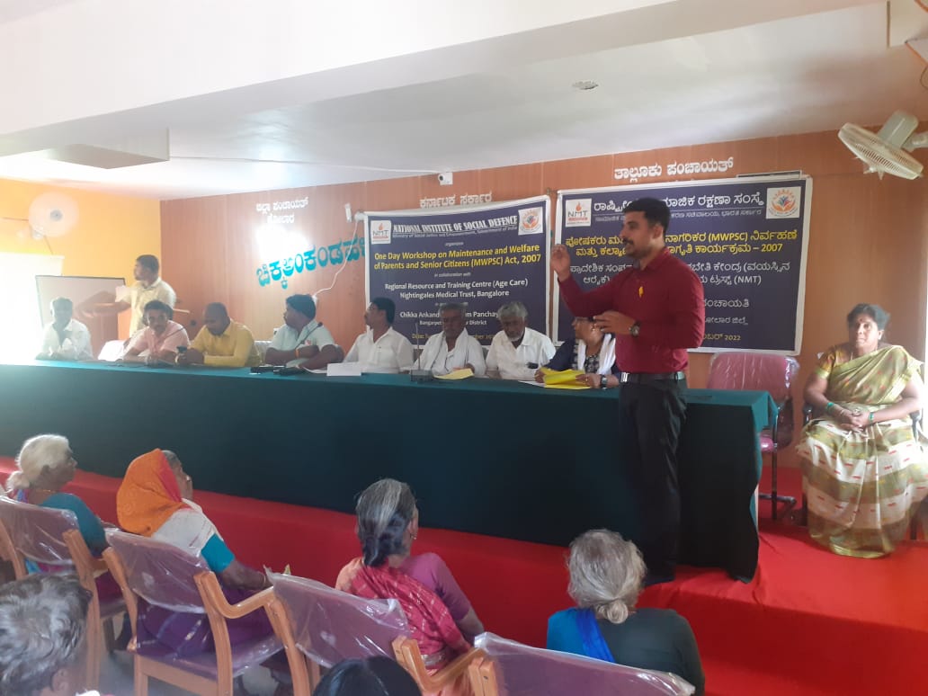 nightingalesmed's tweet photo. Awareness Program on Maintenance and Welfare of Parents and Senior Citizens Act held at Kolar. 50 Senior Citizens and Panchayat members attended the program.
Conducted by Nightingales Trust under the auspices of the @NISD_India and the @MSJEGOI as the RRTC for Age Care.
#mwpsc https://t.co/ERTbrcGPwO