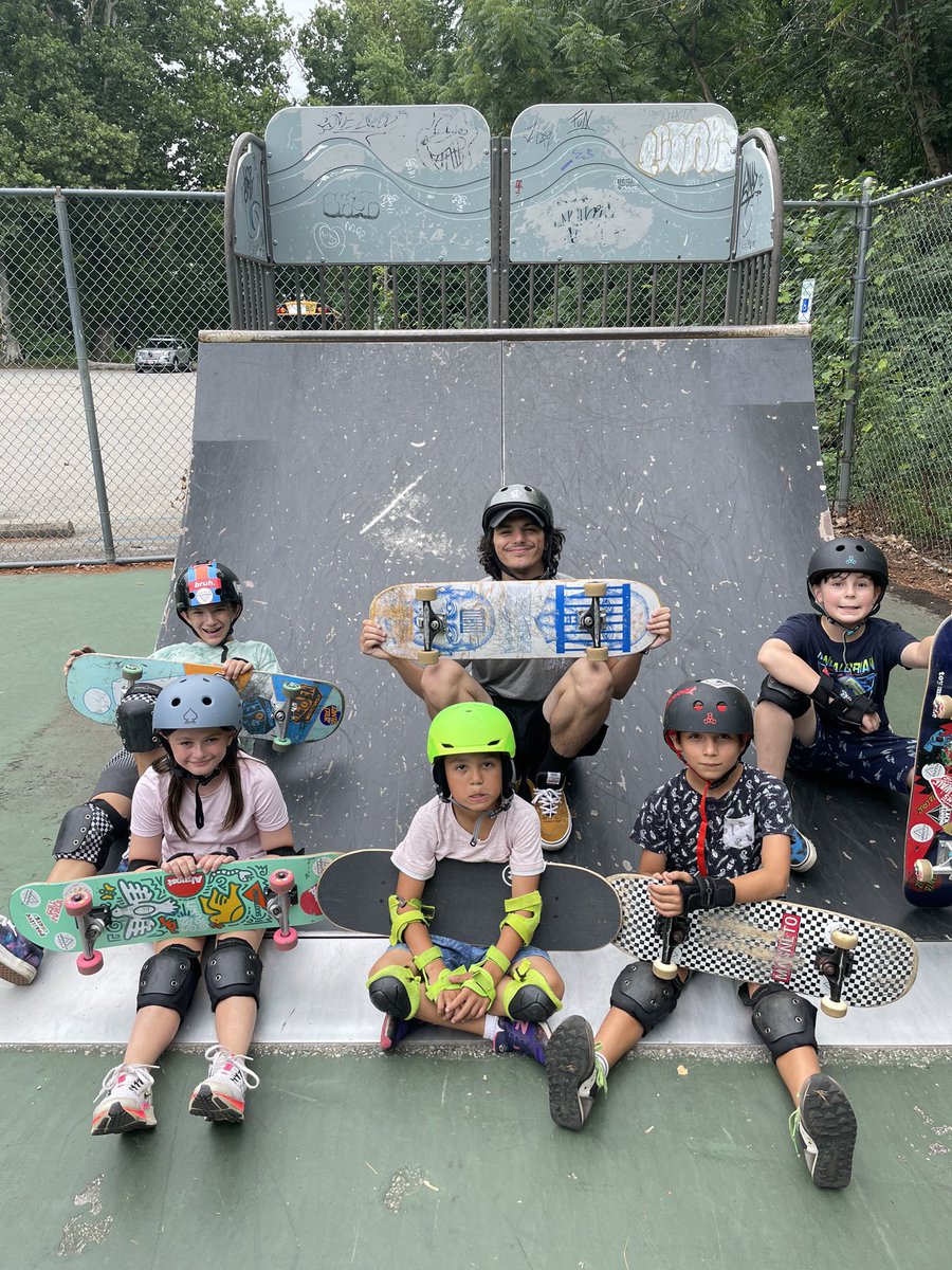 SkateTheFoundry's tweet photo. Who else is dreaming of summer? Warm weather, sunny days, outside adventures, and ice cream 🛹☀️🕶🍦 https://t.co/nQjO9wQYRC