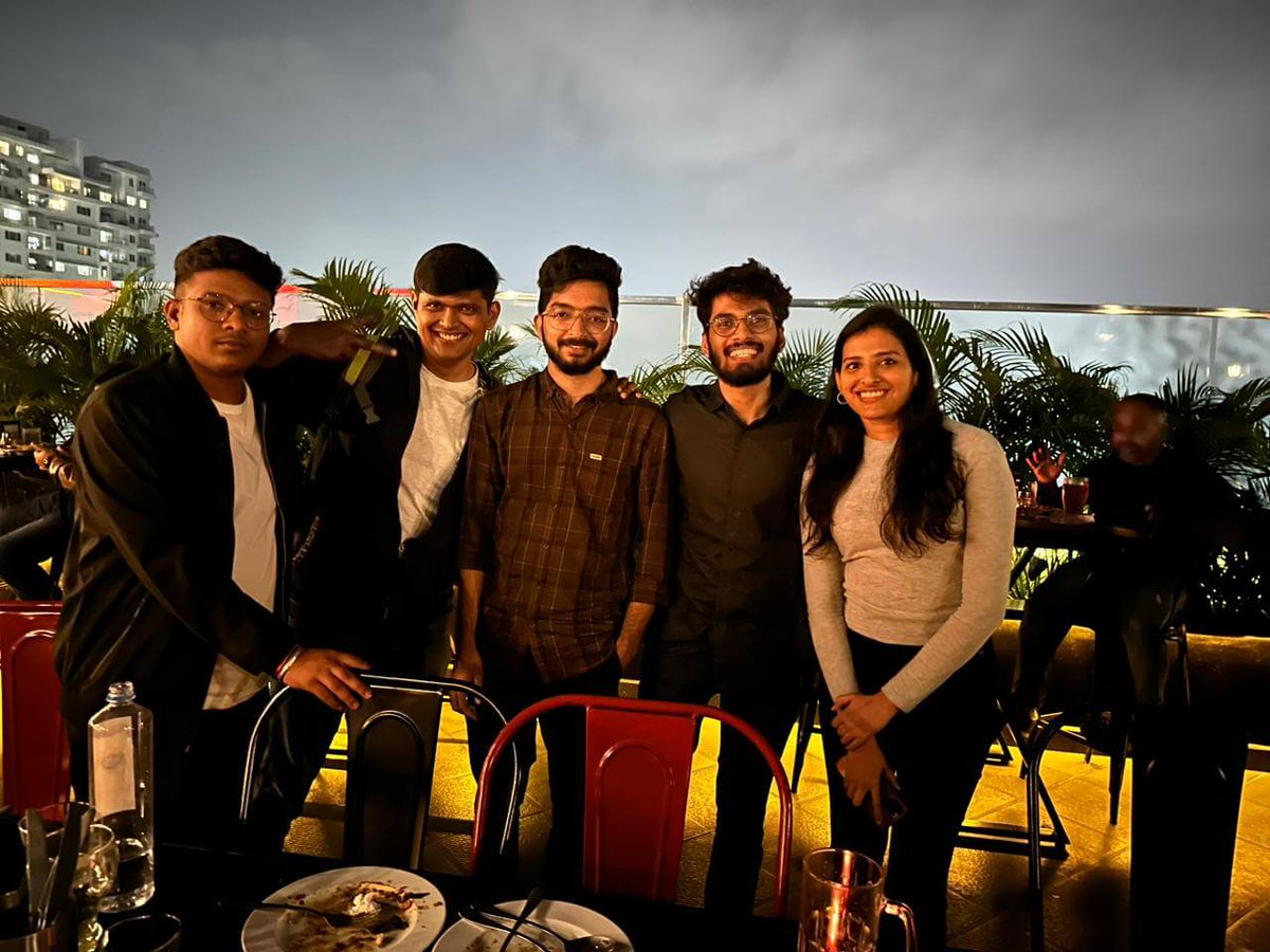 design_string's tweet image. We had a great time during team dinner: great food, conversations, and a break from work. Already looking forward to the next one 😃