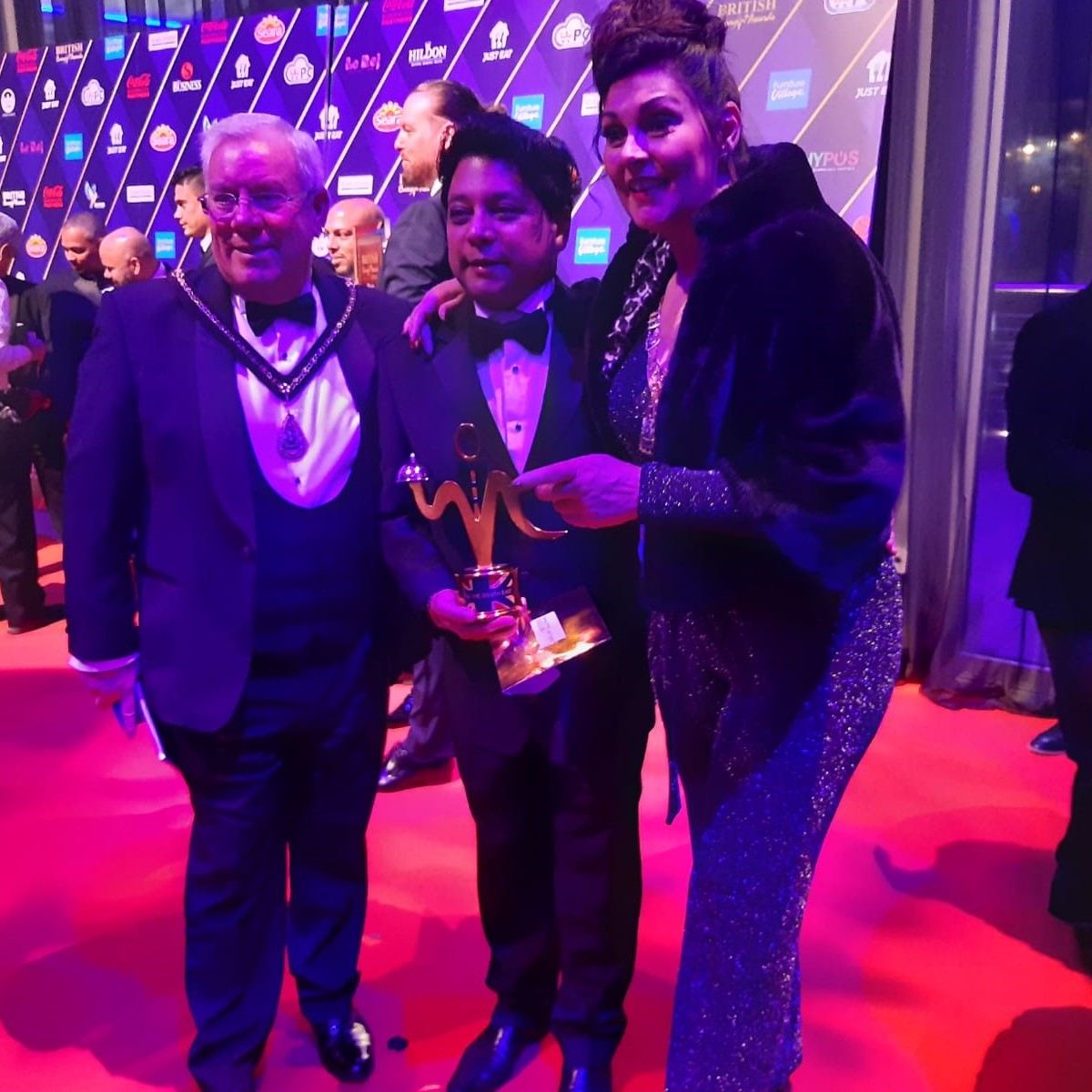 Huge congratulations to Bromley restaurants <a href="/ShampanGroup/">Shampan Group</a> at the Spinning Wheel &amp; @CopperCeylon who both won categories at the <a href="/BritCurryAwards/">British Curry Awards</a>.

The Mayor and her Consort were on hand to help them celebrate this fantastic achievement.

#ProudOfBromley #CurryOscars